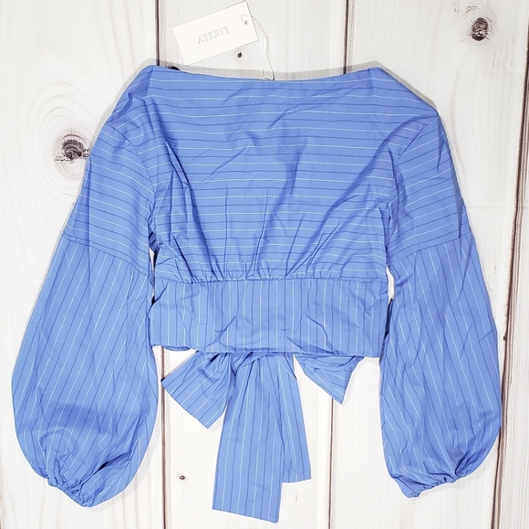 Likely Bubble Sleeve Boyfriend Tie Detail Top - Picture 8 of 10